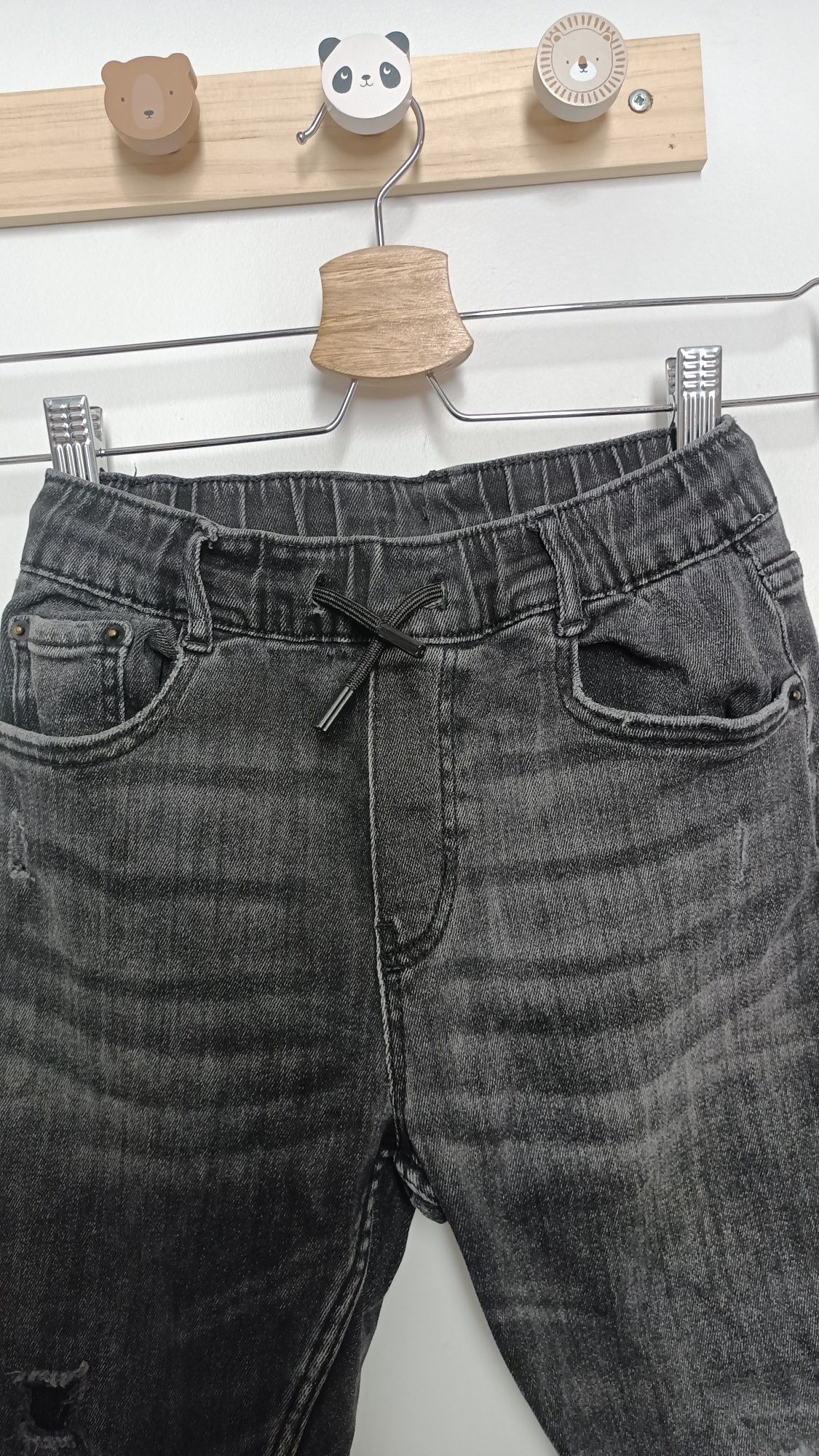 Spodnie jeans dla chłopca Zara 134