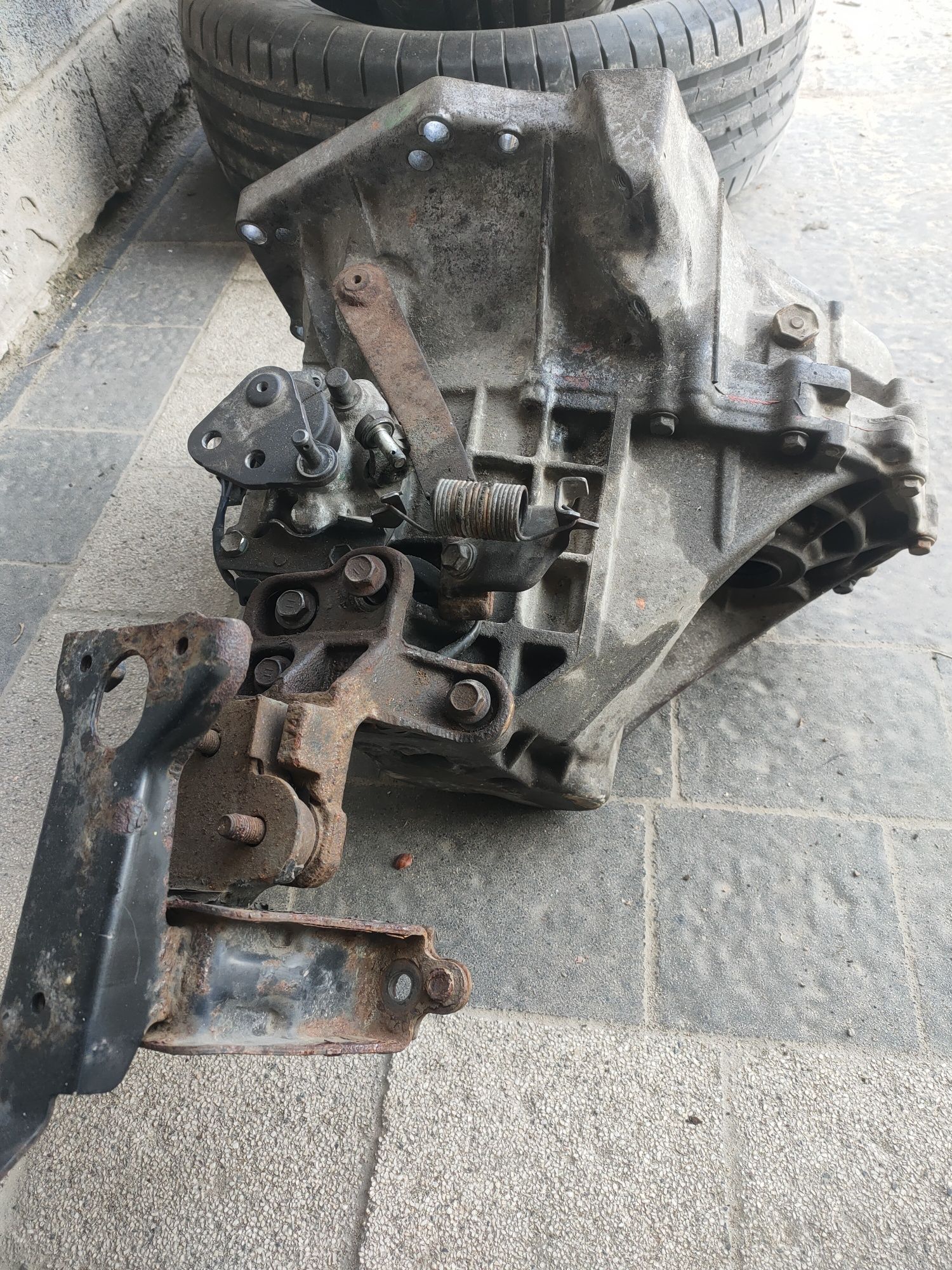 Skrzynia biegów manualna toyota Aigo 1