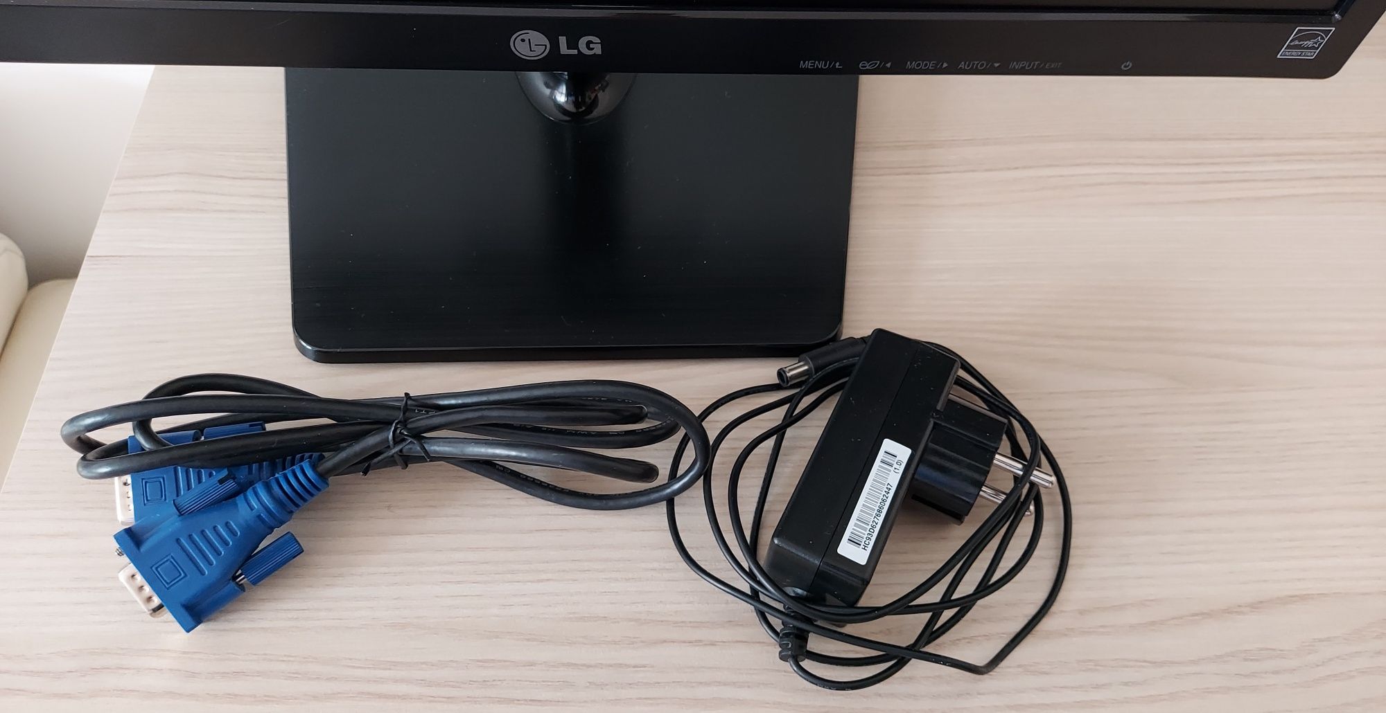 Monitor LG E2242T-BN