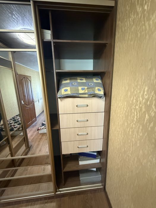 Продам шкаф купе в спальню гостинную