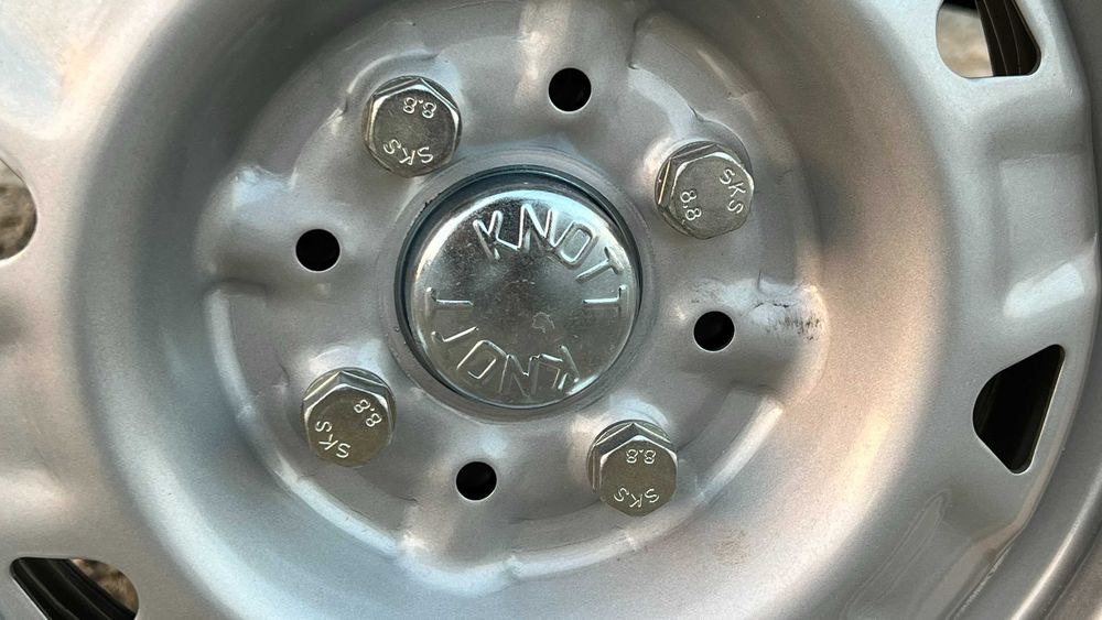 Продам прицепчіп до легкового авто 1,7 х 1,2м борт 60см  фанера