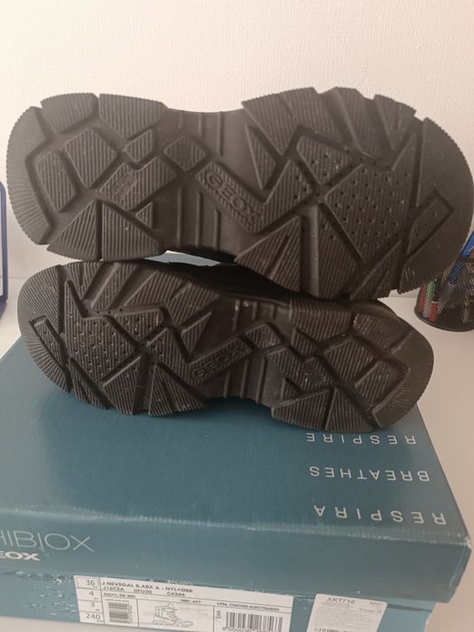 Продам хлопчачі черевики GEOX