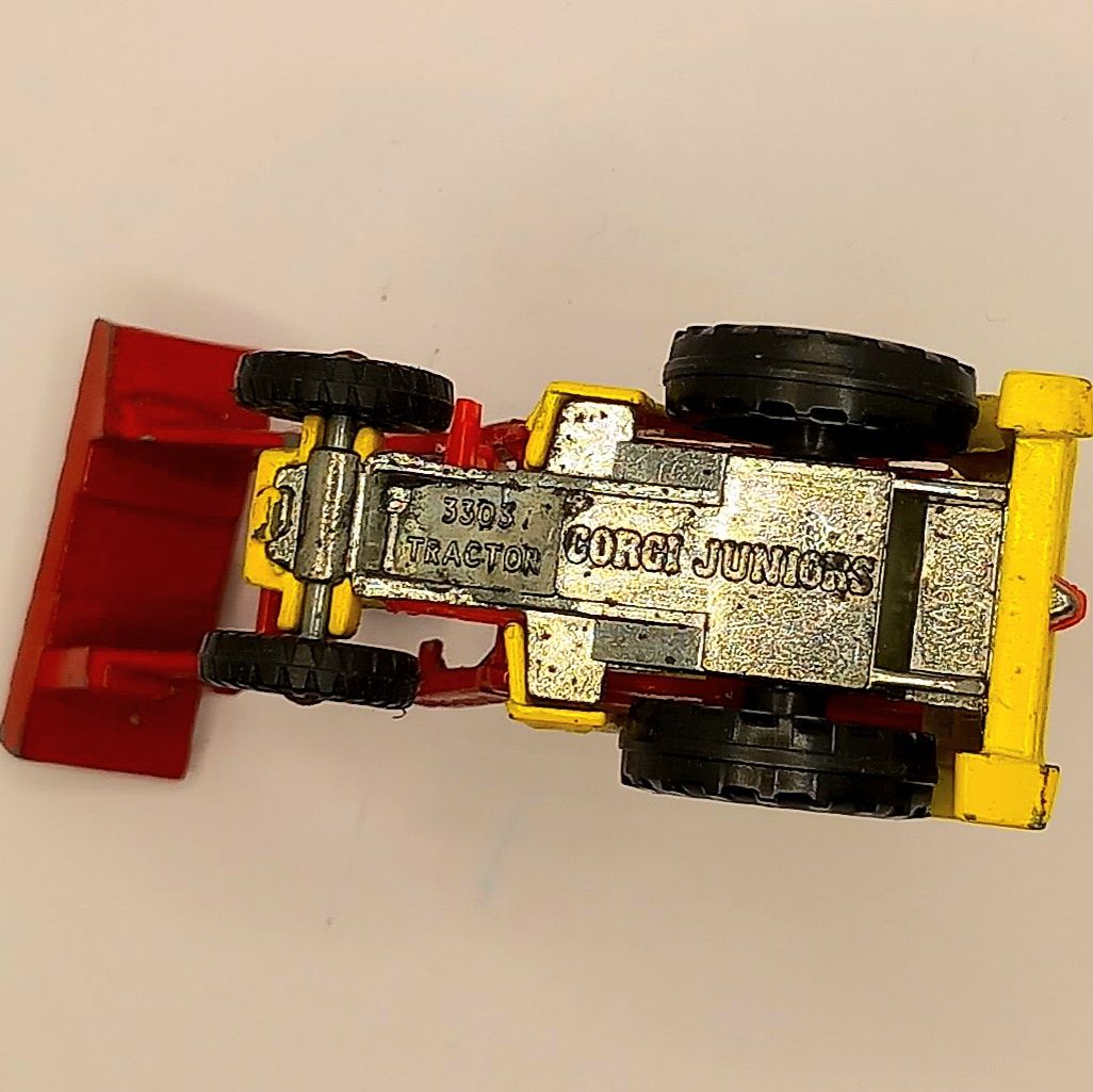 Conjunto de miniaturas Corgi Juniors: Tractor, Concrete mixer e Camião