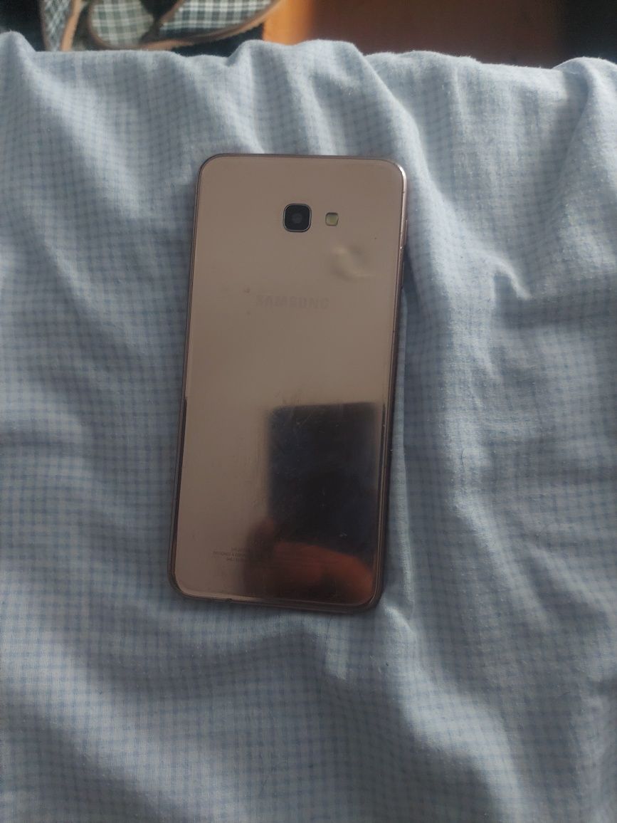 Vendo Samsung galaxy j4 +plus em bom estado como novo pouco uso