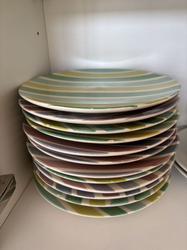 Conjunto de pratos - pequeno almoço