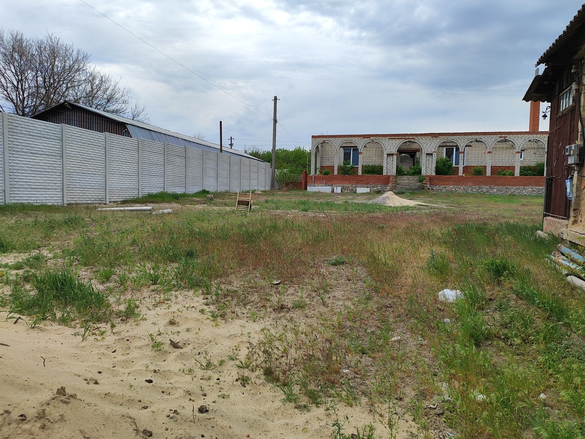 Продам нерухомість під бізнесу в Мерефі