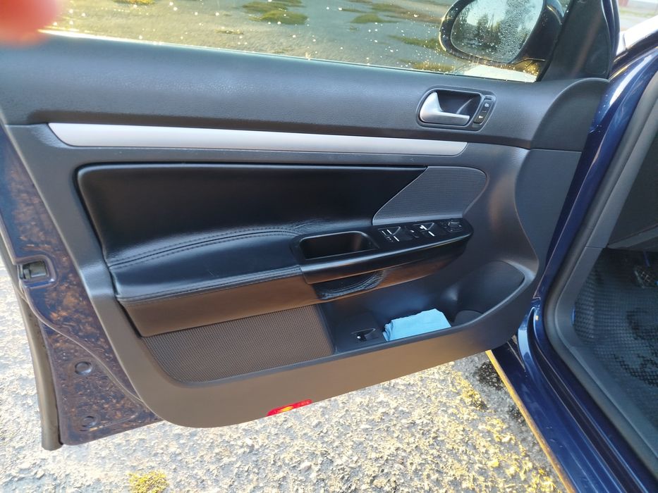 Volkswagen Jetta 1.6 бензин мех6