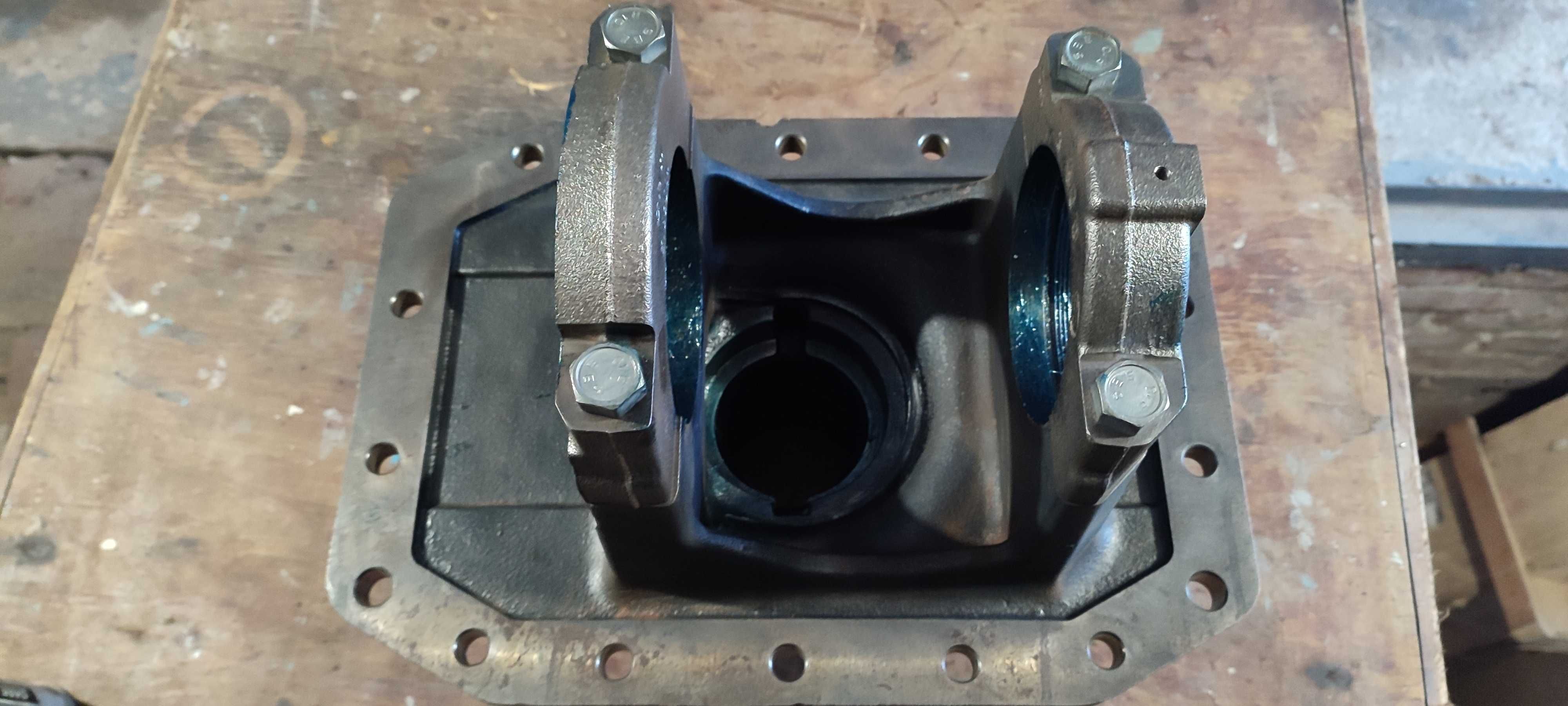 Корпус диференціала переднього моста case, new Holland (84565066) CNH.