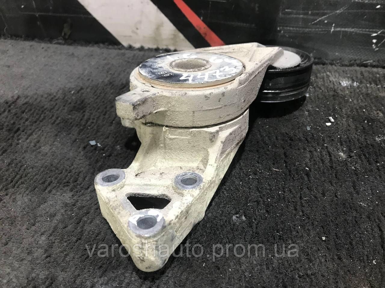 Натягувач приводного ременя 1.6і Volkswagen Golf IV Audi A3 8L 950414