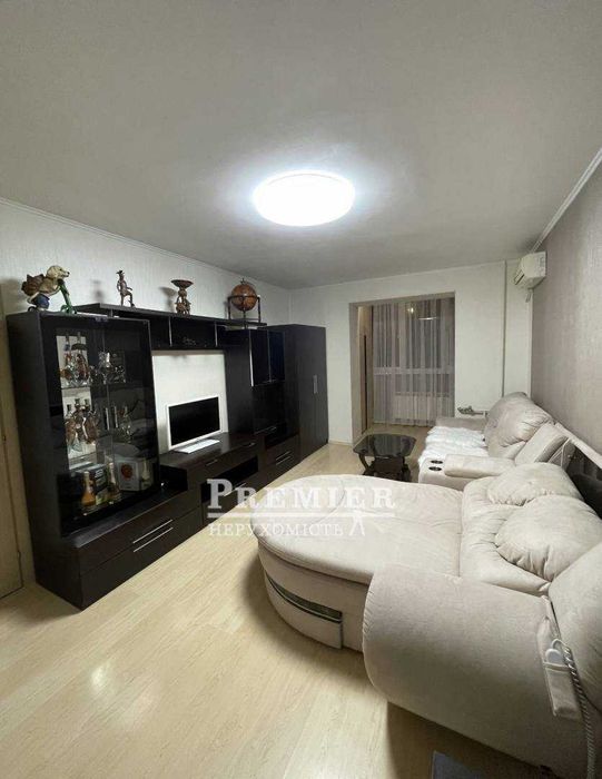 Продам квартиру з ремонтом на Заболотного