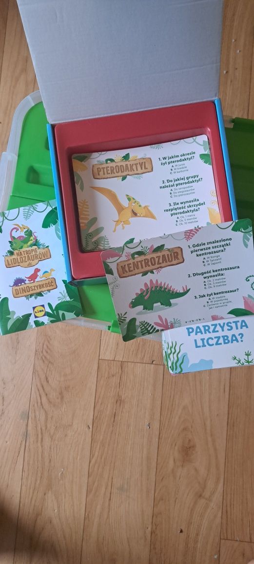 Gra planszowa dinozaury