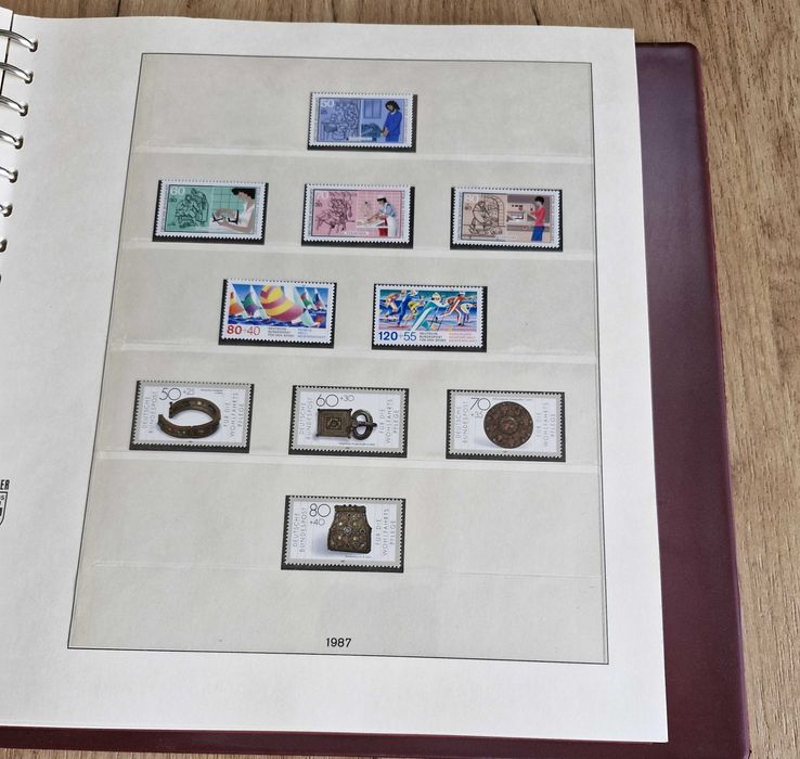 Znaczki pocztowe , klaser dedykowany Niemcy lata osiemdziesiąte