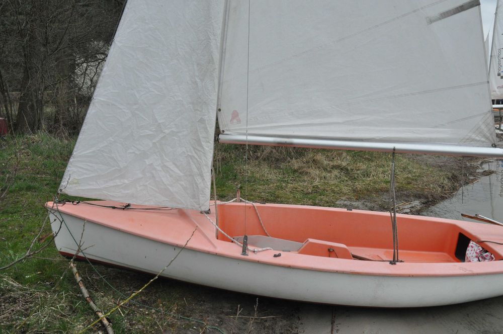 Żaglówka rodzinna jacht jak Omega4,5metra Kompletna może być wędkarska