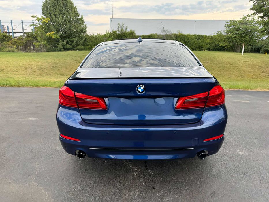 BMW 5 Series      2020