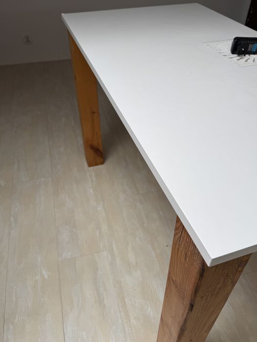 Stół / biurko do paznokci / manicure