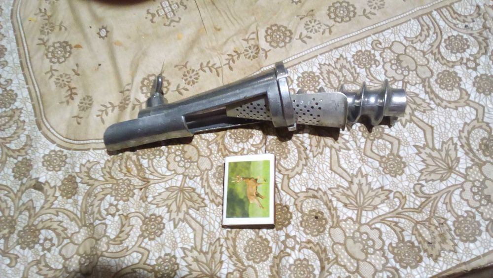 Продам ручную соковыжималку - приставку к ручной мясорубке времен ссср