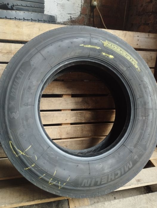 235/75/17.5 Michelin 1 шт