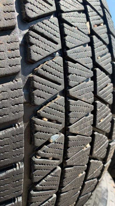 245/60 R18 105S Bridgestone Blizzak DM-V3, зимова, комплект