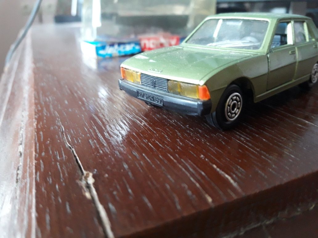 Модель  авто м 1/43,