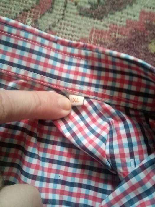 продам рубвшку HUGO BOSS большого размера новую