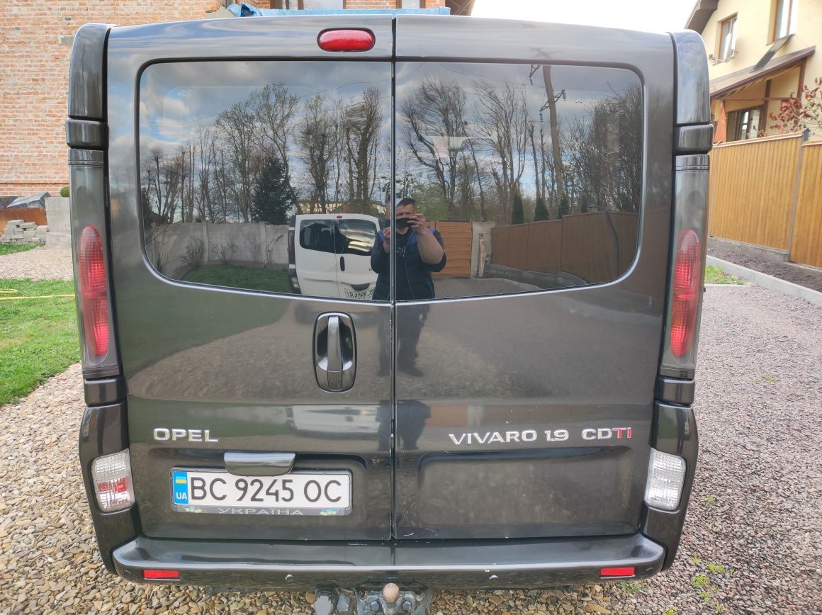 Продам Opel vivaro