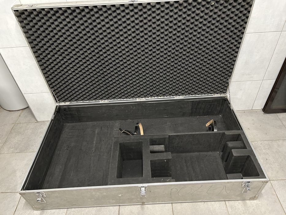 Skrzynia aluminiowa do kampera vana na sprzęt muzyczny