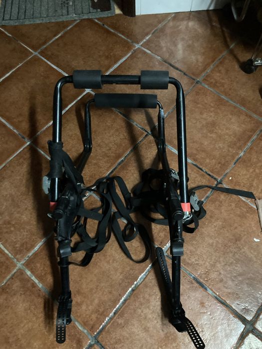 Suporte para transporte de bicicletas em bom estado