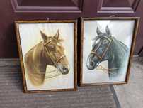 Dwa stare vintage PRL obrazy z głowami konia obrazy 28x21