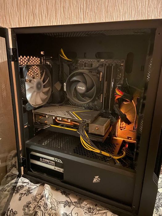 Продам видеокарту AsRock Radeon RX 5600 Challenger D 6144MB