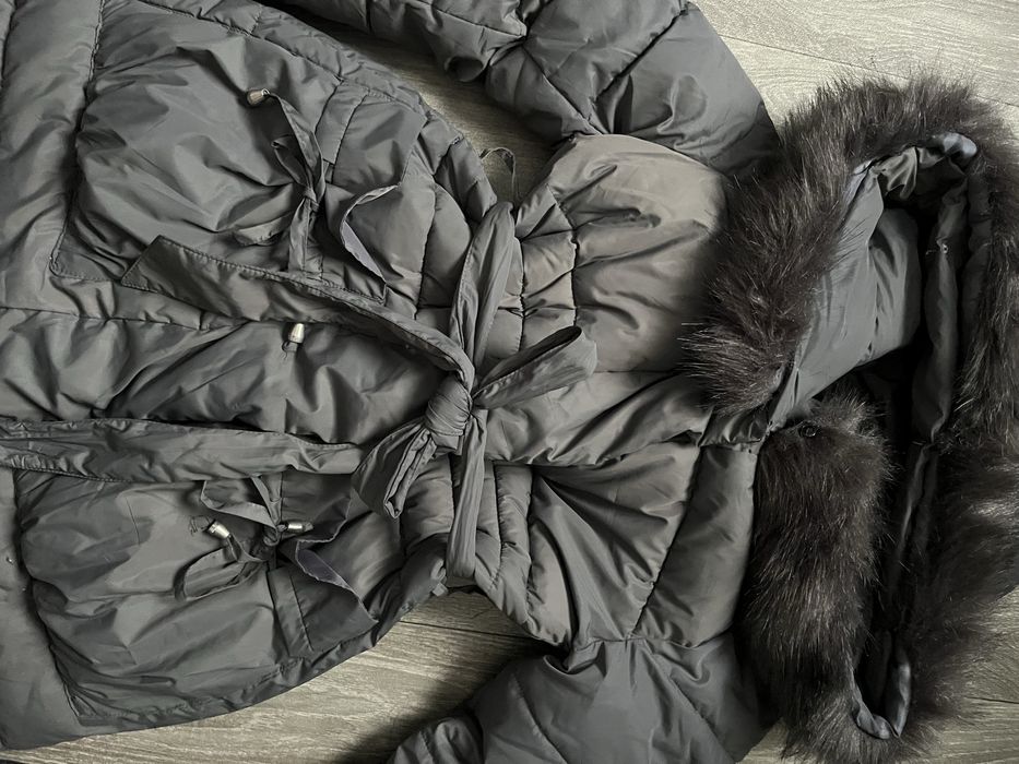 Зимовий пуховик