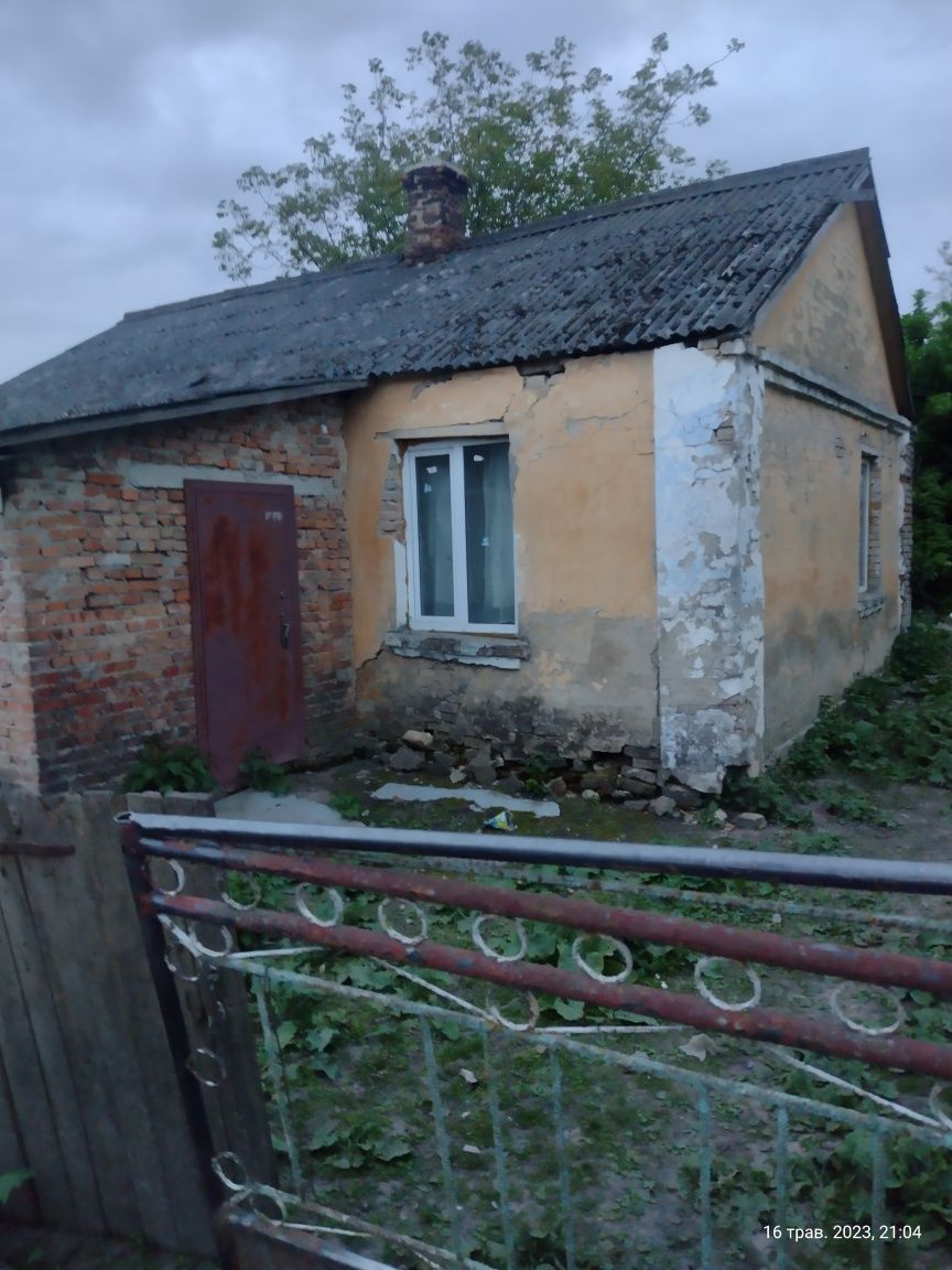 Продаж будинку під ремонт або як ділянка під забудову !