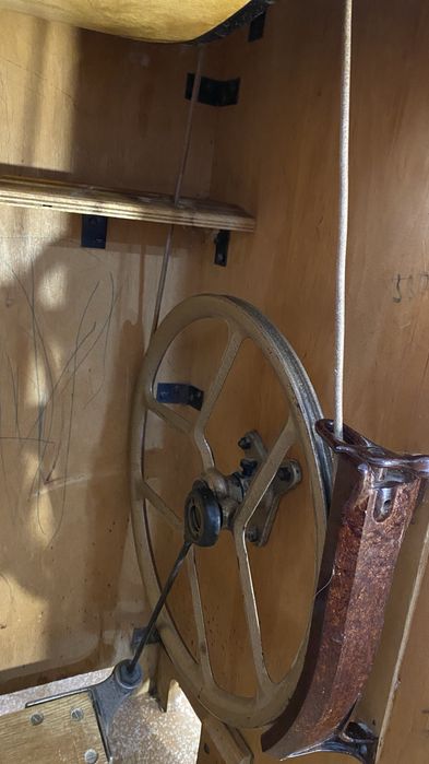 УІМЗ ім Калініна, швійна машинка зі столом