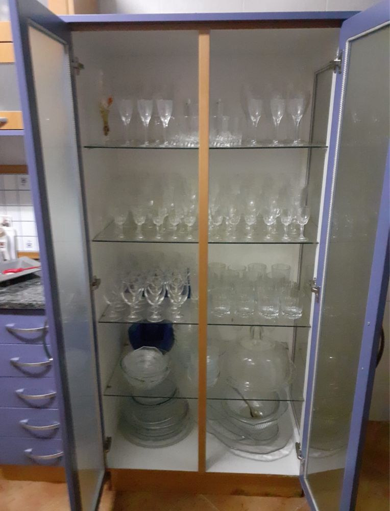 Móvel de apoio cozinha ou sala