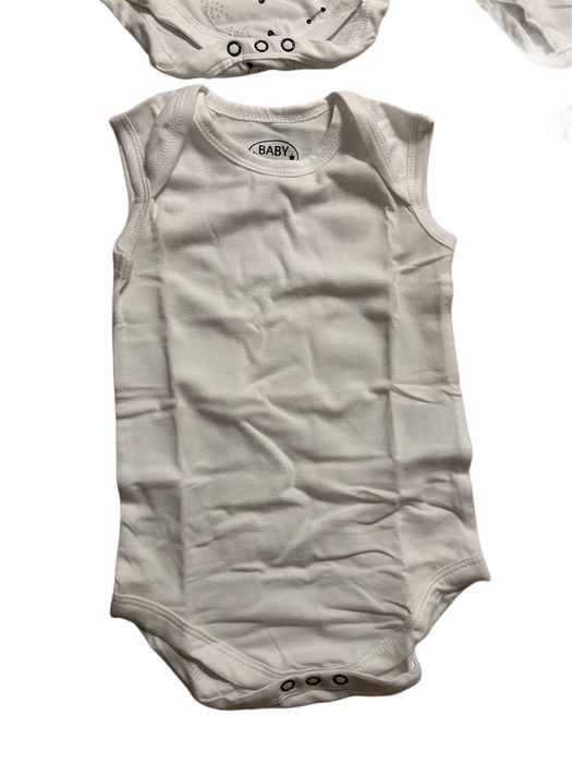 Nowe body dziecięce 4-pak rozmiar 62/68 nr.6890