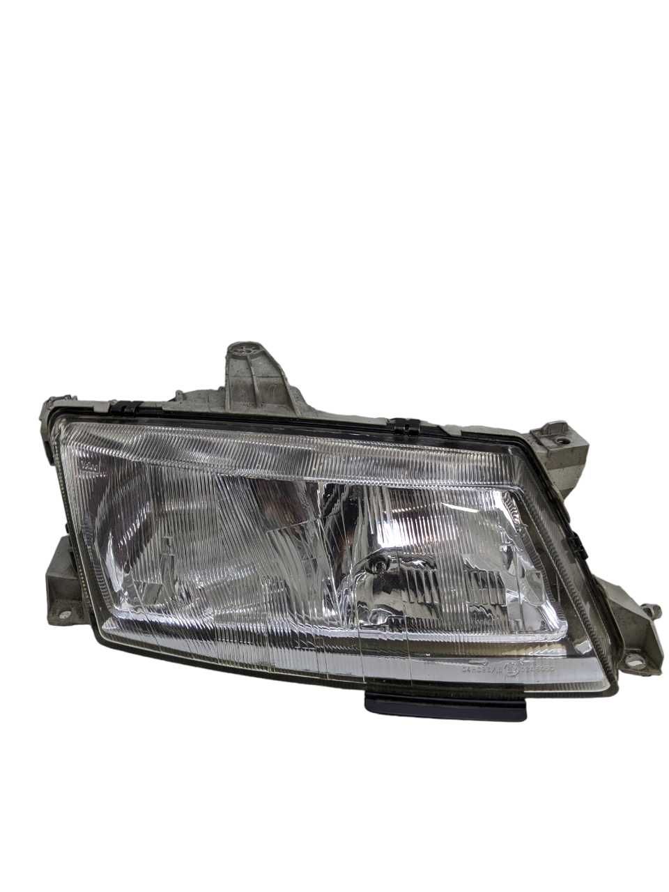 Saab 95 9-5 Reflektor Lampa Prawa Przednia Prawy Przód