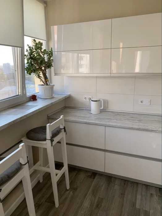 Продам 3 к. квартиру 96 м2 ЖК Плехановская метро Спортивная новострой