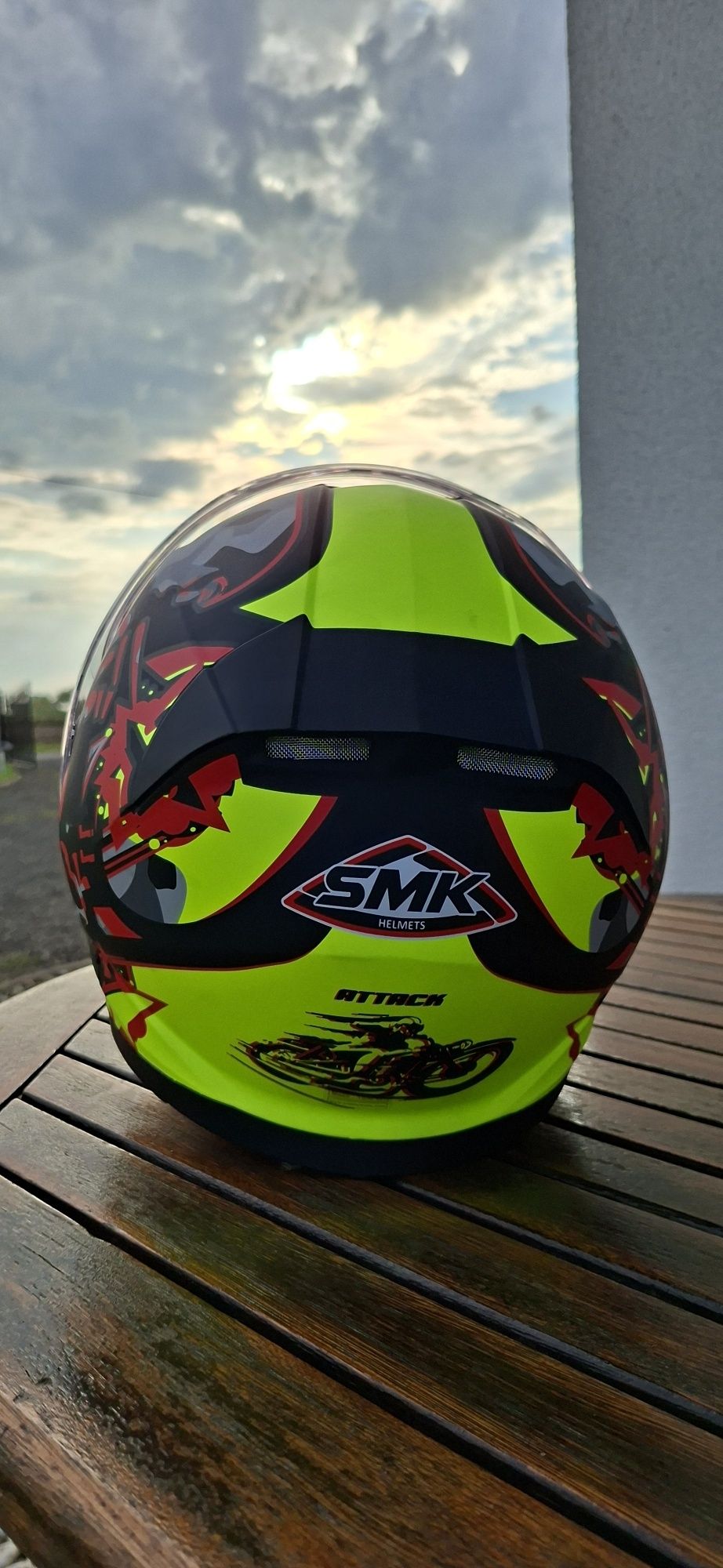 Sprzedam kask SMK attack