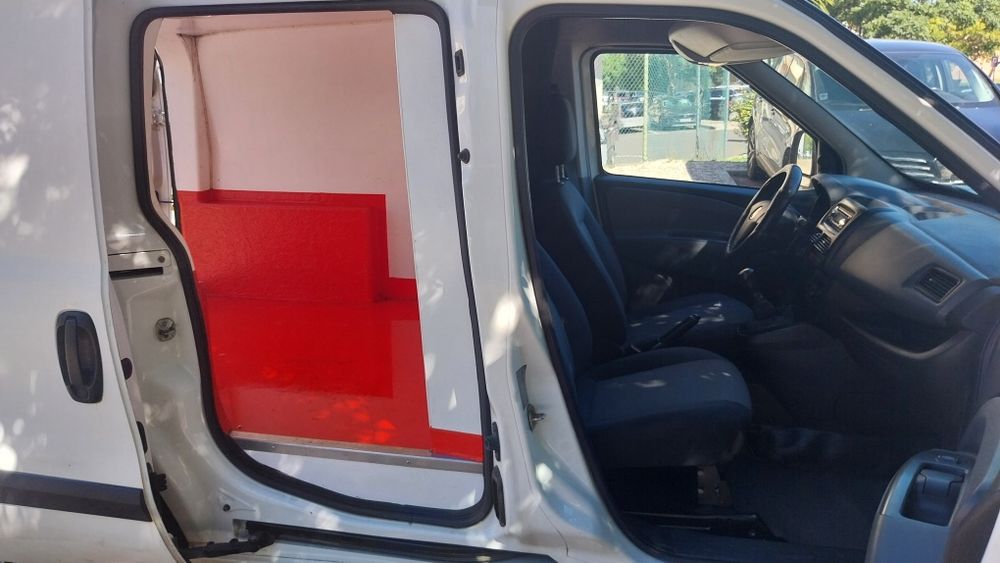 Fiat Doblo Jtd Caixa Fibrada Isotérmica 2014