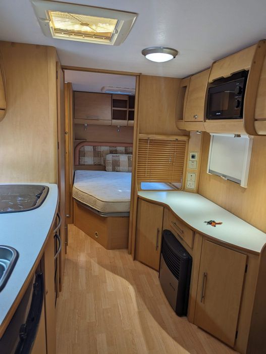 Caravana,de luxo ,quarto separado,levo ao local