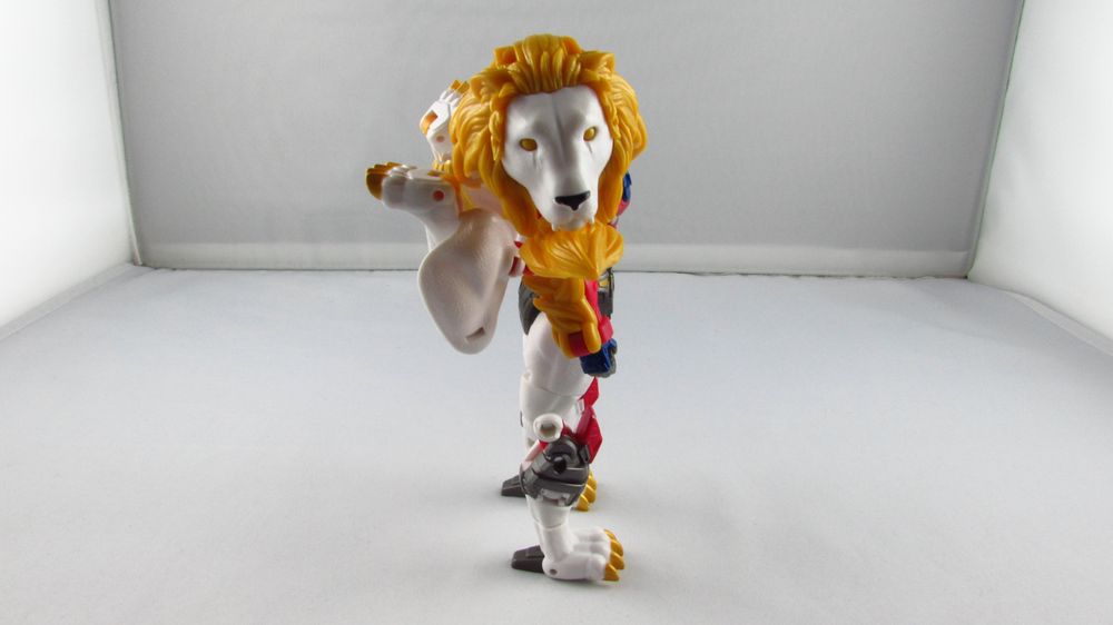 HASBRO - Tomy Transformers Legacy Evolution Optimus Leo Prime Figurka