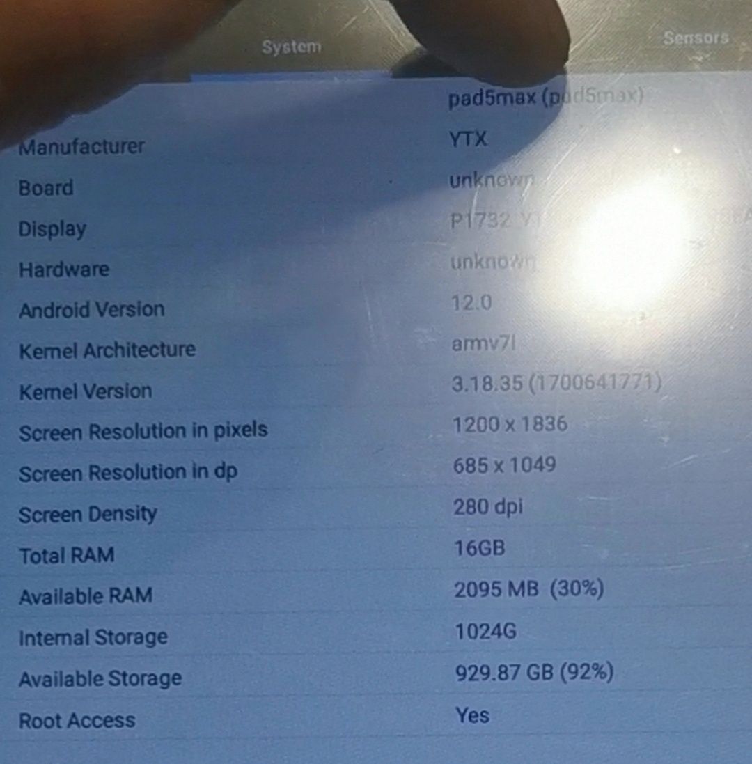 Nowy tablet z Chin 10" - 16GB RAM, 8 rdzeni, Android 12, zestaw