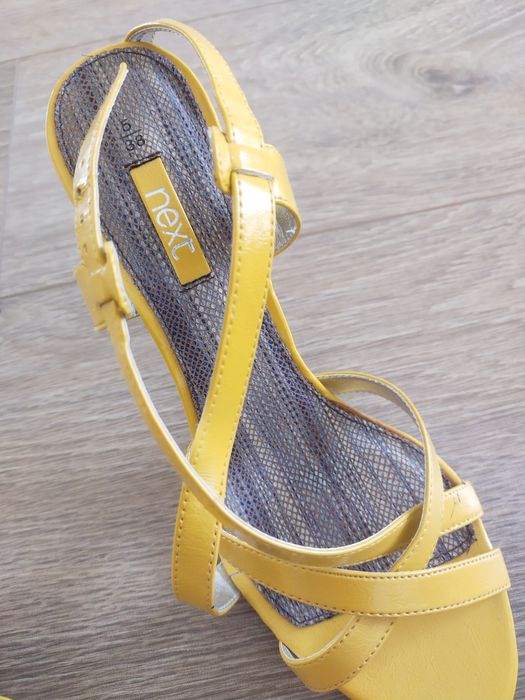Buty szpilki next
