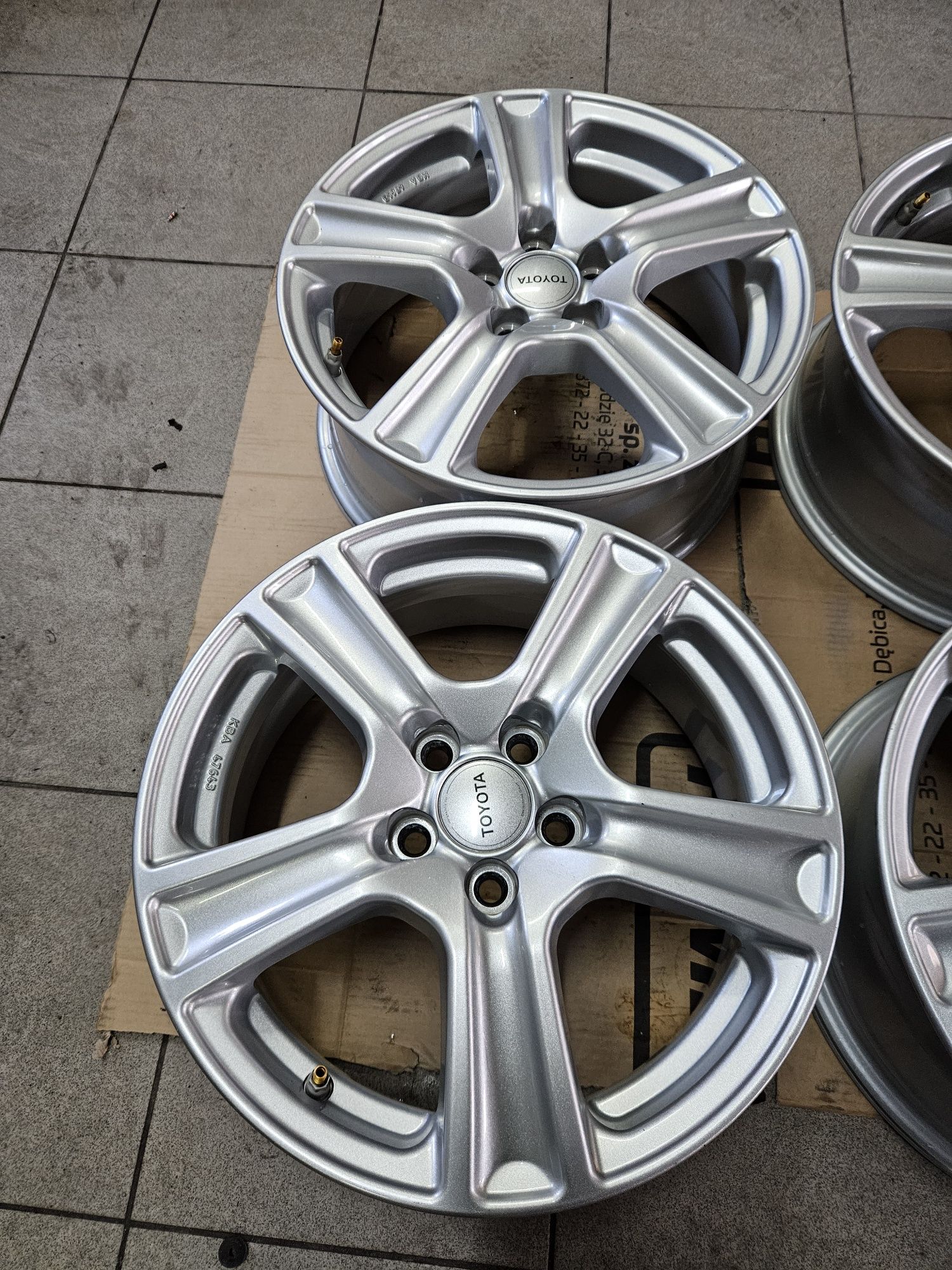 felgi aluminiowe 16" 5x100 6,5x16 ET 45 TOYOTA