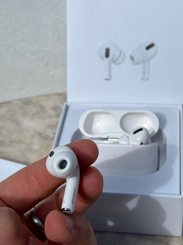 Airpods Pro 1-го покоління в ідеальному робочому стані навушники