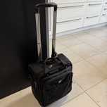 Walizka pilotka Travelpro FlightCrew 5 Vertical Rolling Overnighter