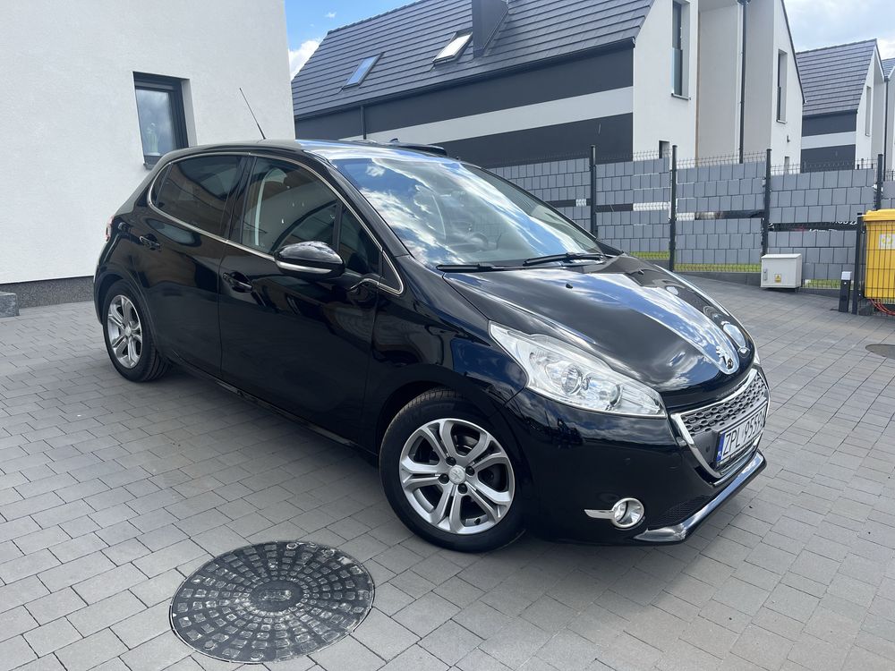 Peugeot 208 allure ful opcja w super stanie