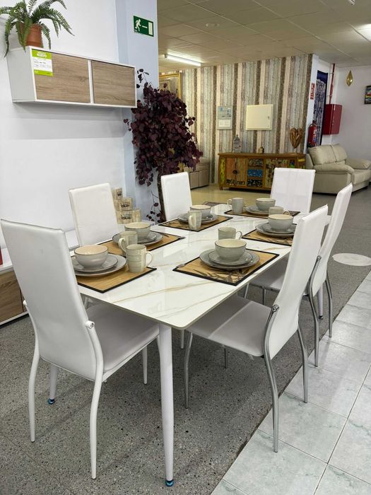 oferta mesa 180x90cm e 6 cadeiras novas