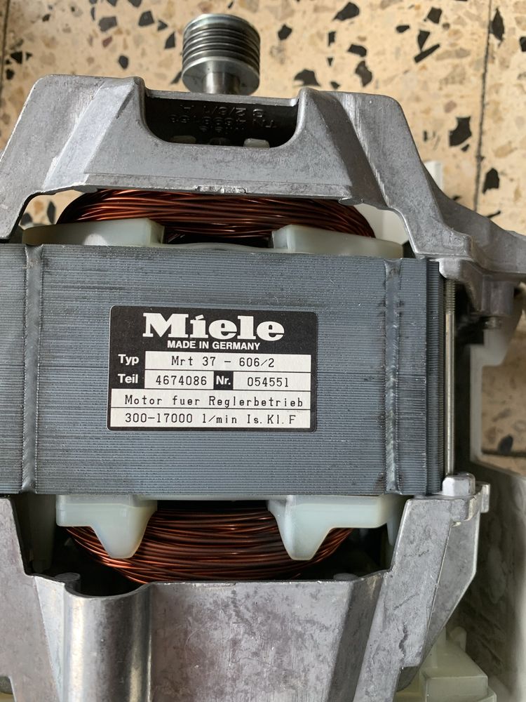 Maquina lavar roupa 6kg Miele softronic w3104 para peças