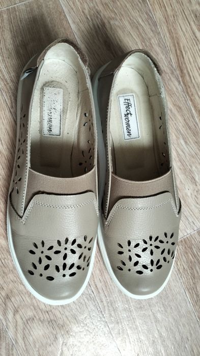 Продам макасины кожаные