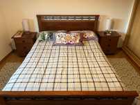 Mobilia de quarto, cama, mesas cabeceira, comoda e espelho
